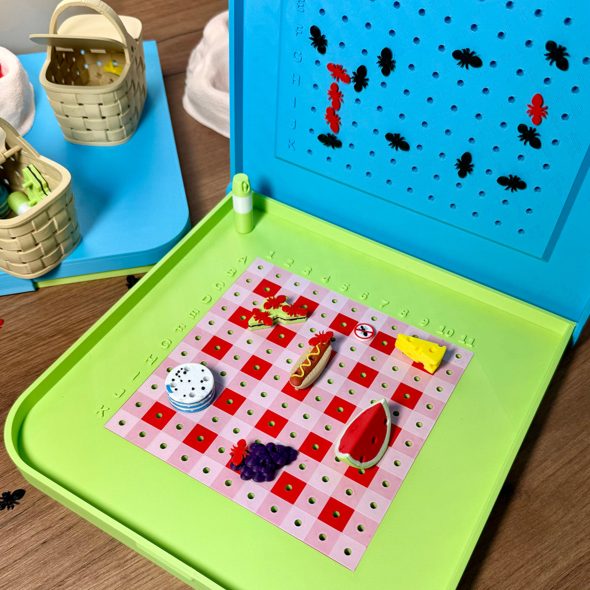 Battleship - picnic edition, Snack Attack board game for 2 players