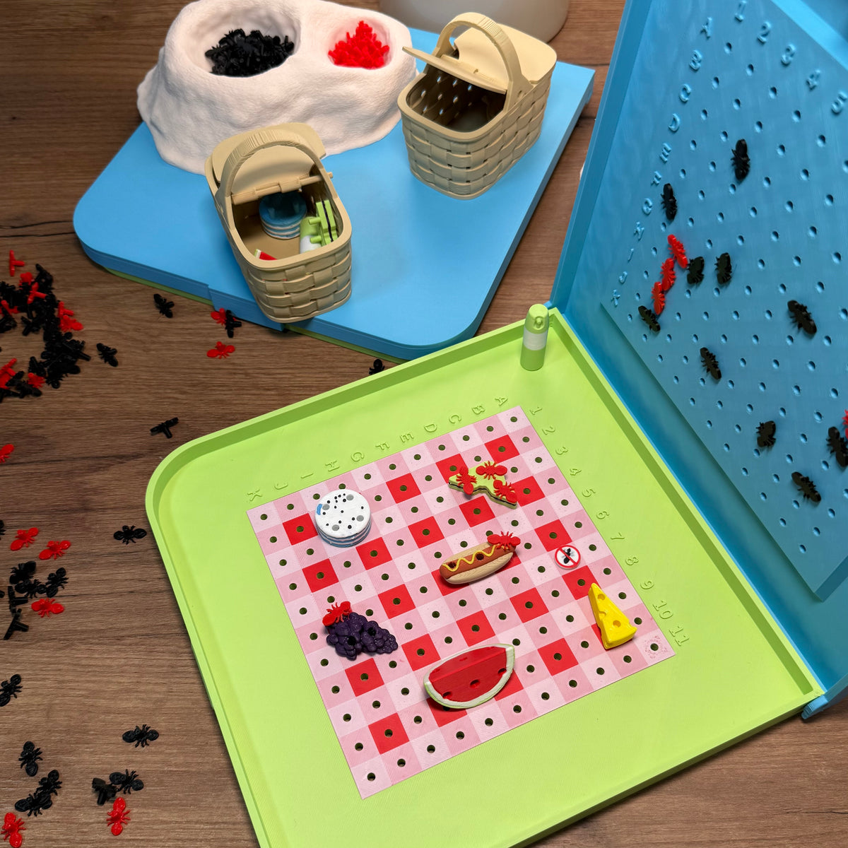 Battleship - picnic edition, Snack Attack board game for 2 players